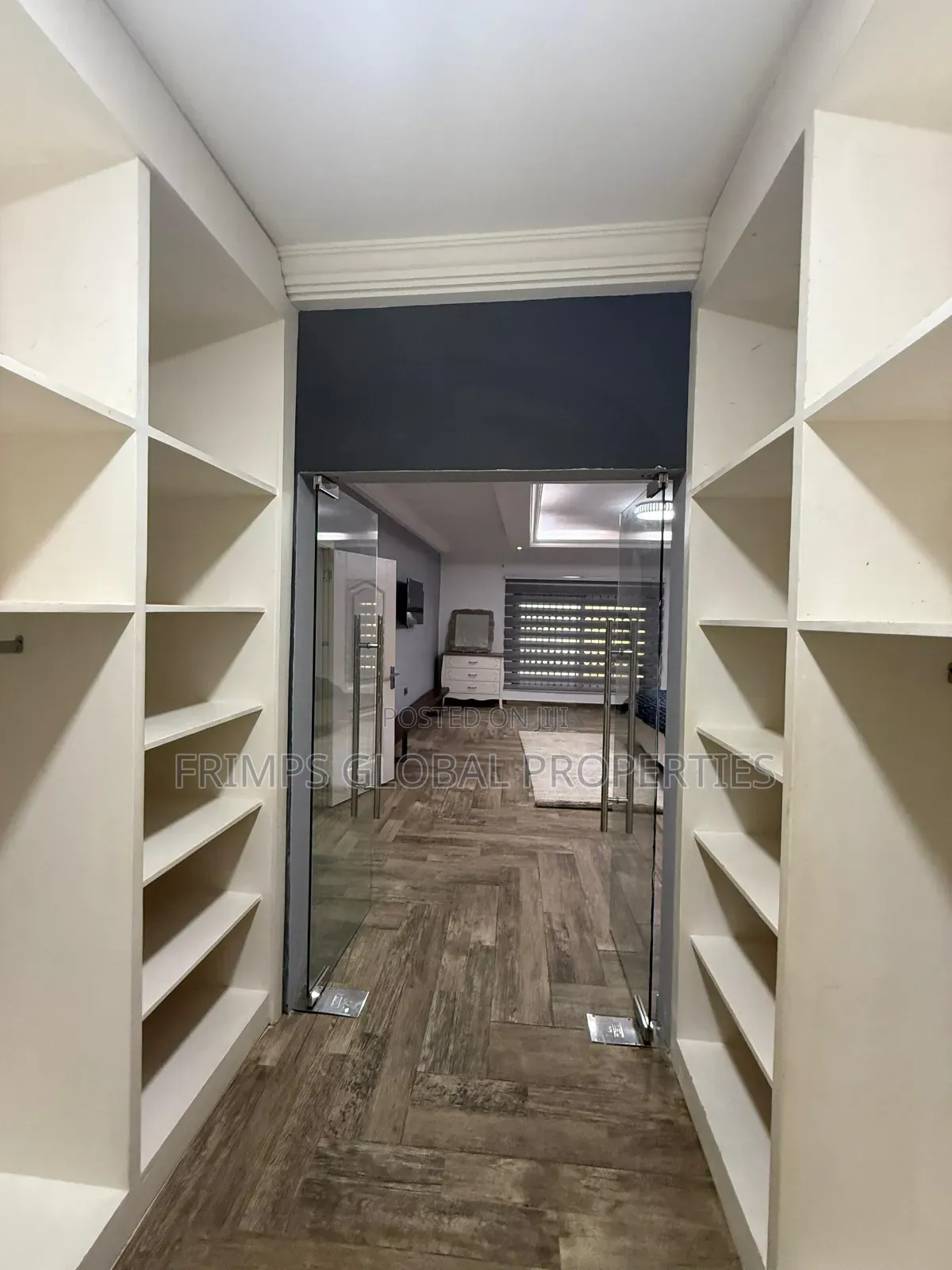 Furnished 5bdrm House in East Legon for sale