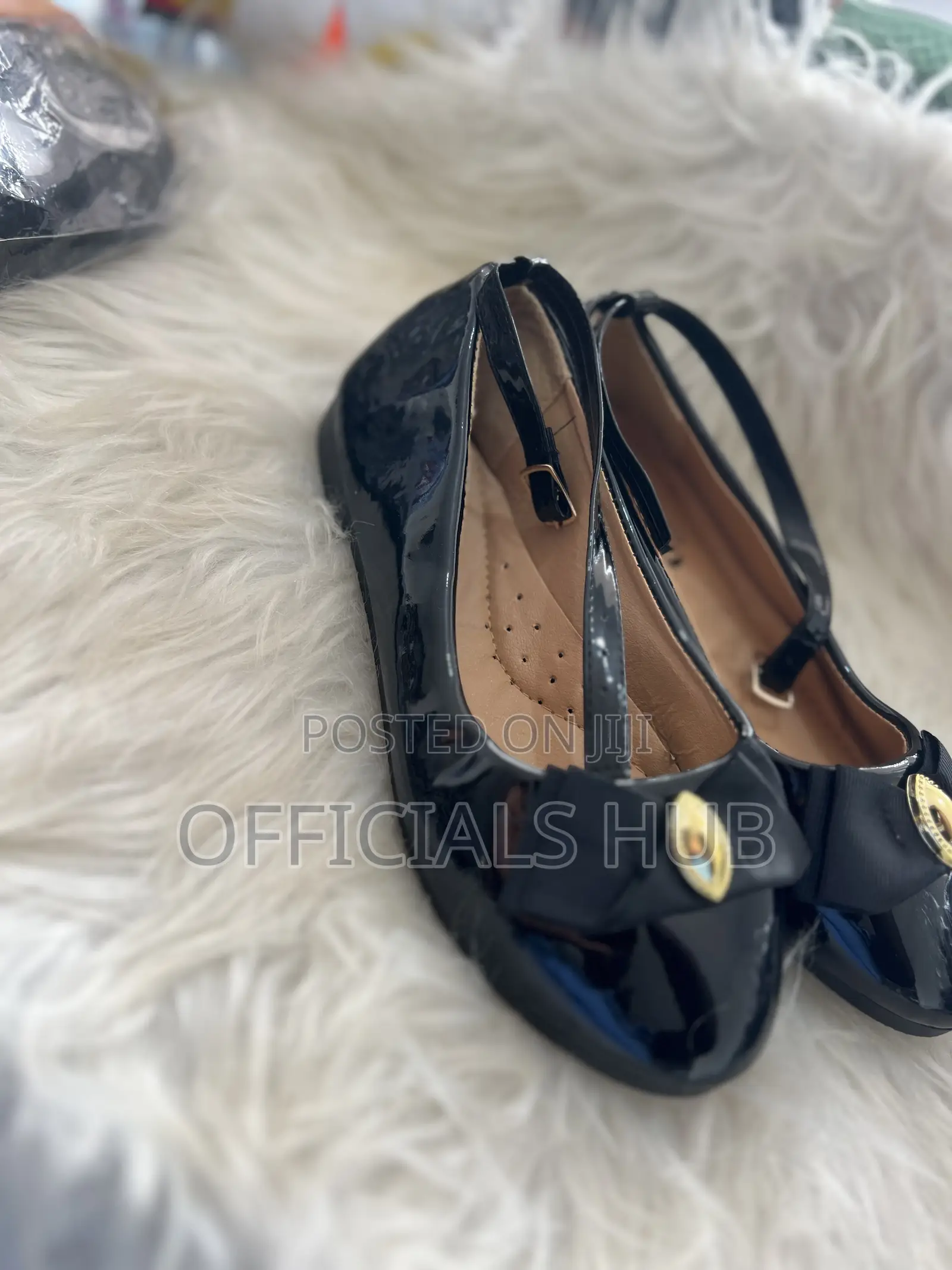 Anjo Black Flat Shoe