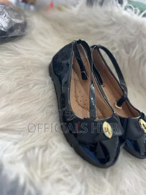 Anjo Black Flat Shoe