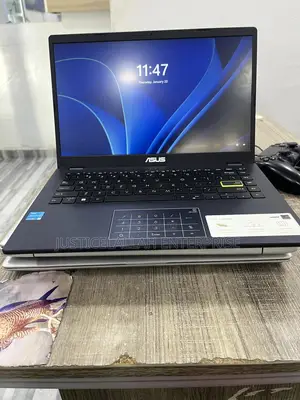 Laptop Asus Vivobook E410M 4GB Intel Pentium SSD 60GB