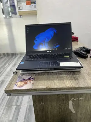 Laptop Asus Vivobook E410M 4GB Intel Pentium SSD 60GB