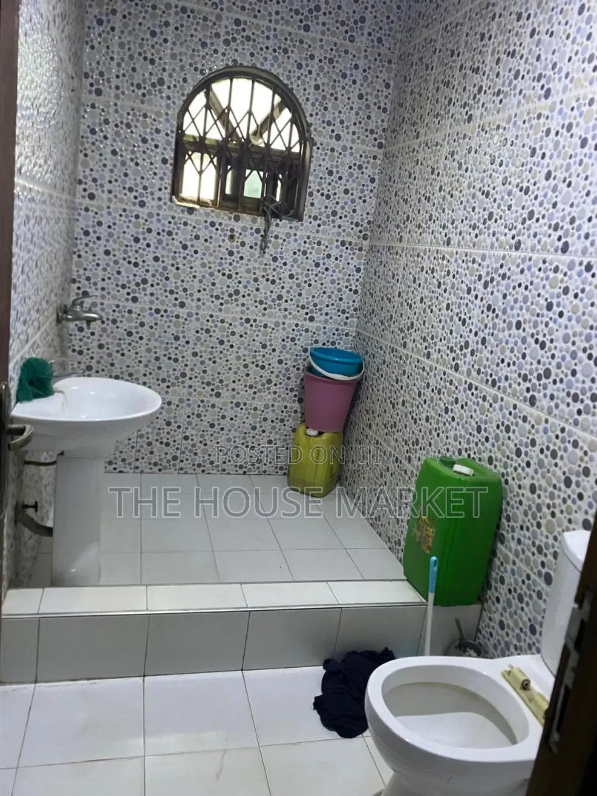 4bdrm House in Estate, Tarkwa Nsuaem for rent