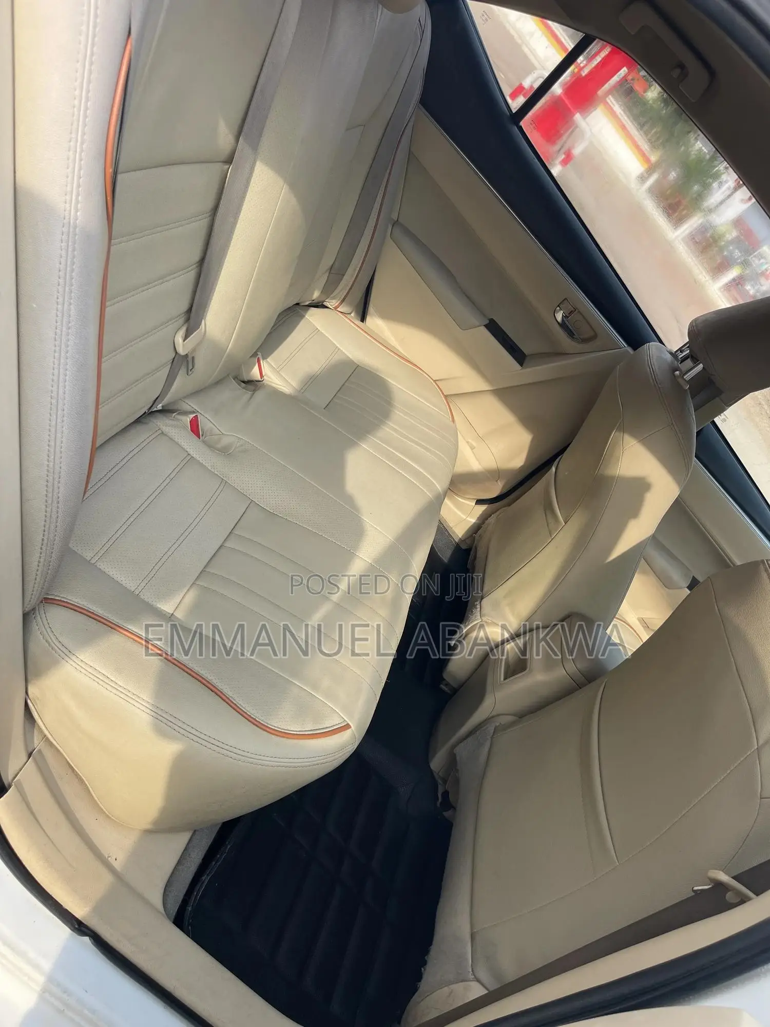 Toyota Corolla LE 4dr Sedan (1.8L 4cyl CVT) 2016 White