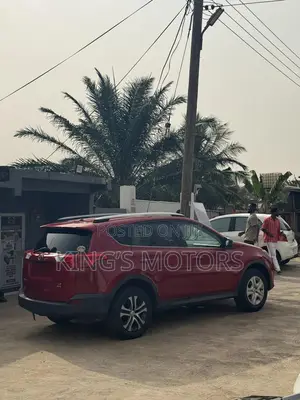 Toyota RAV4 LE 4dr SUV AWD (2.5L 4cyl 6A) 2015 Red