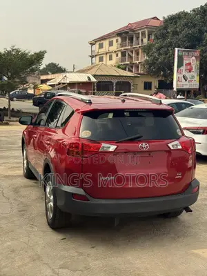Toyota RAV4 LE 4dr SUV AWD (2.5L 4cyl 6A) 2015 Red