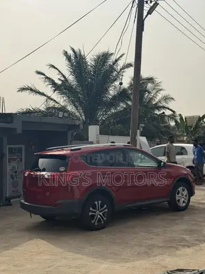 Toyota RAV4 LE 4dr SUV AWD (2.5L 4cyl 6A) 2015 Red