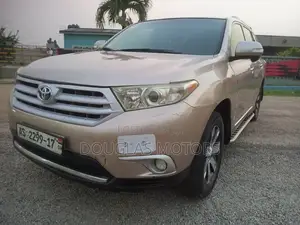Toyota Highlander 2013 Gold