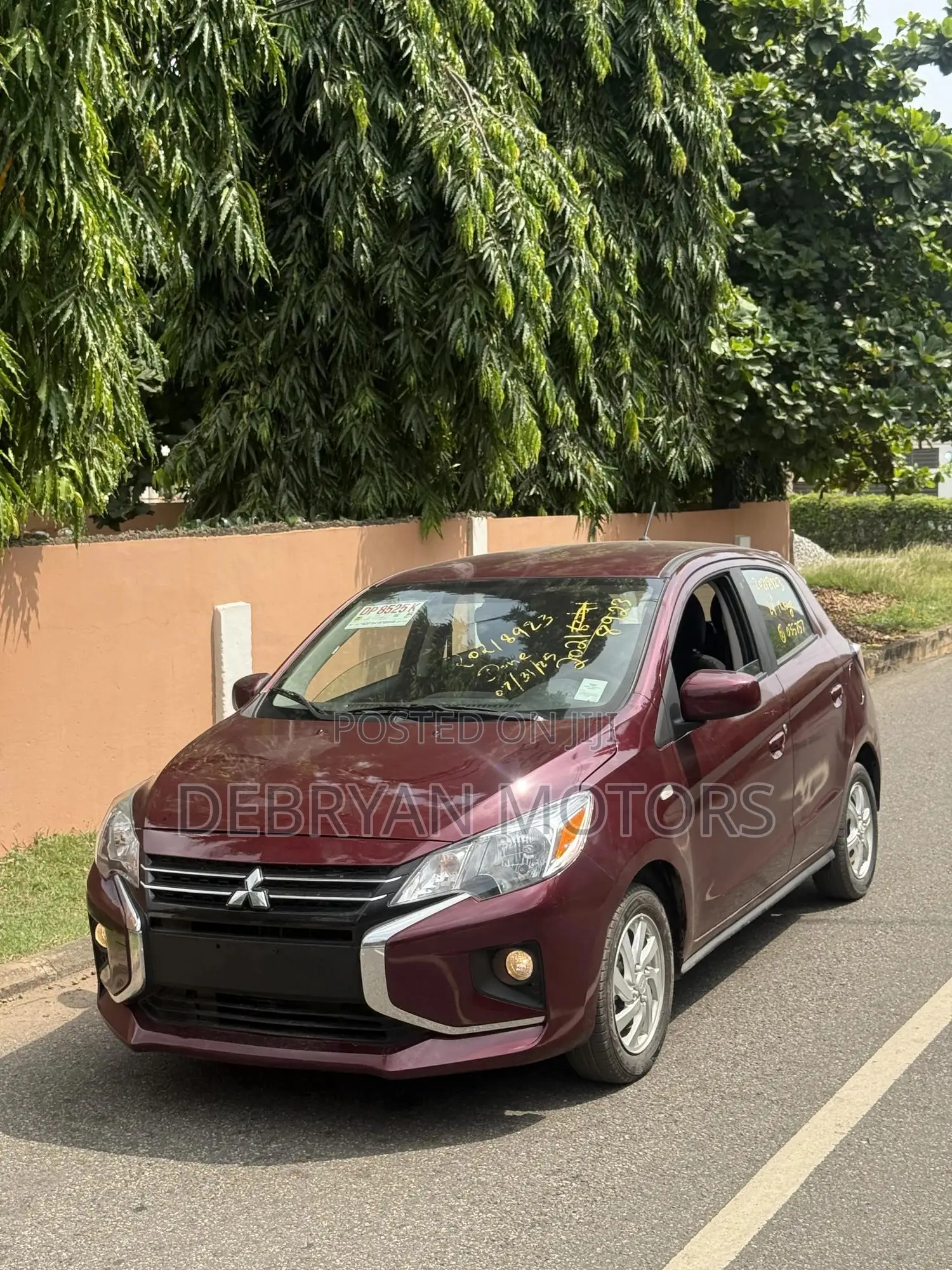 Mitsubishi Mirage ES 2024 Burgundy
