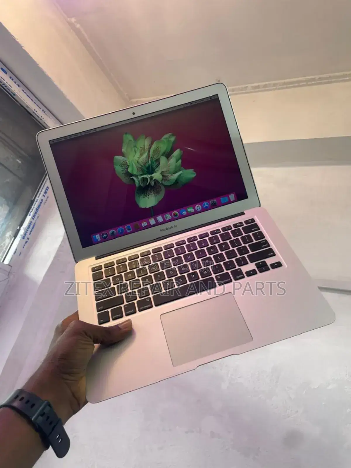 Laptop Apple MacBook Air 8GB Intel Core i5 SSD 256GB