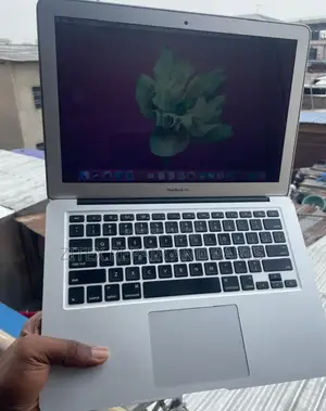 Laptop Apple MacBook Air 8GB Intel Core i5 SSD 256GB