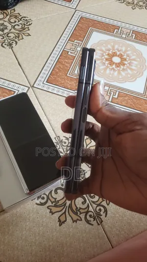 New Samsung Galaxy Z Fold4 256 GB Gray