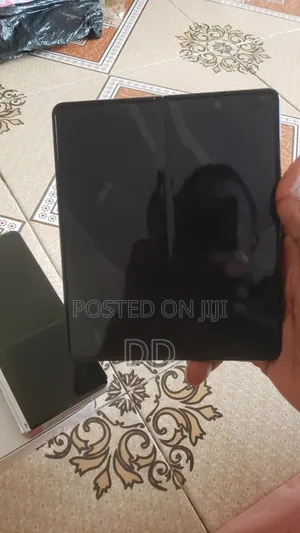 New Samsung Galaxy Z Fold4 256 GB Gray
