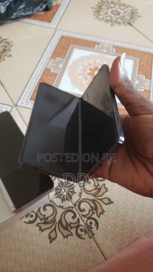 New Samsung Galaxy Z Fold4 256 GB Gray