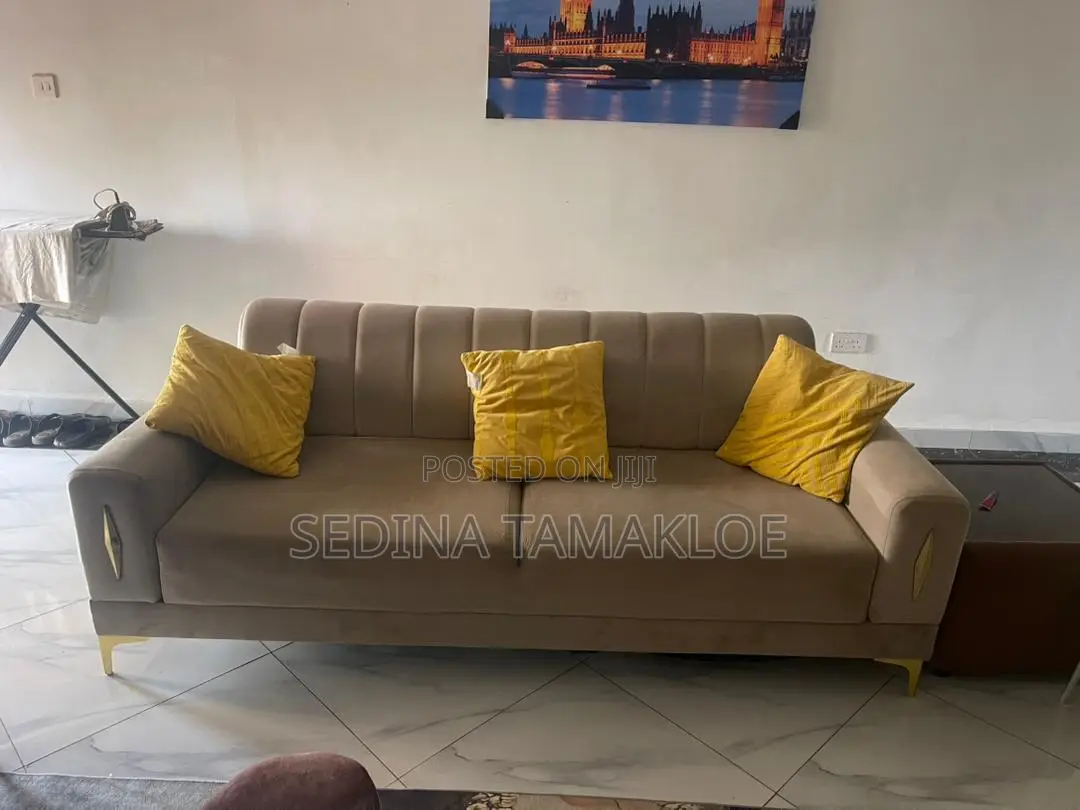 Unique Sofa Set (7 Seater)