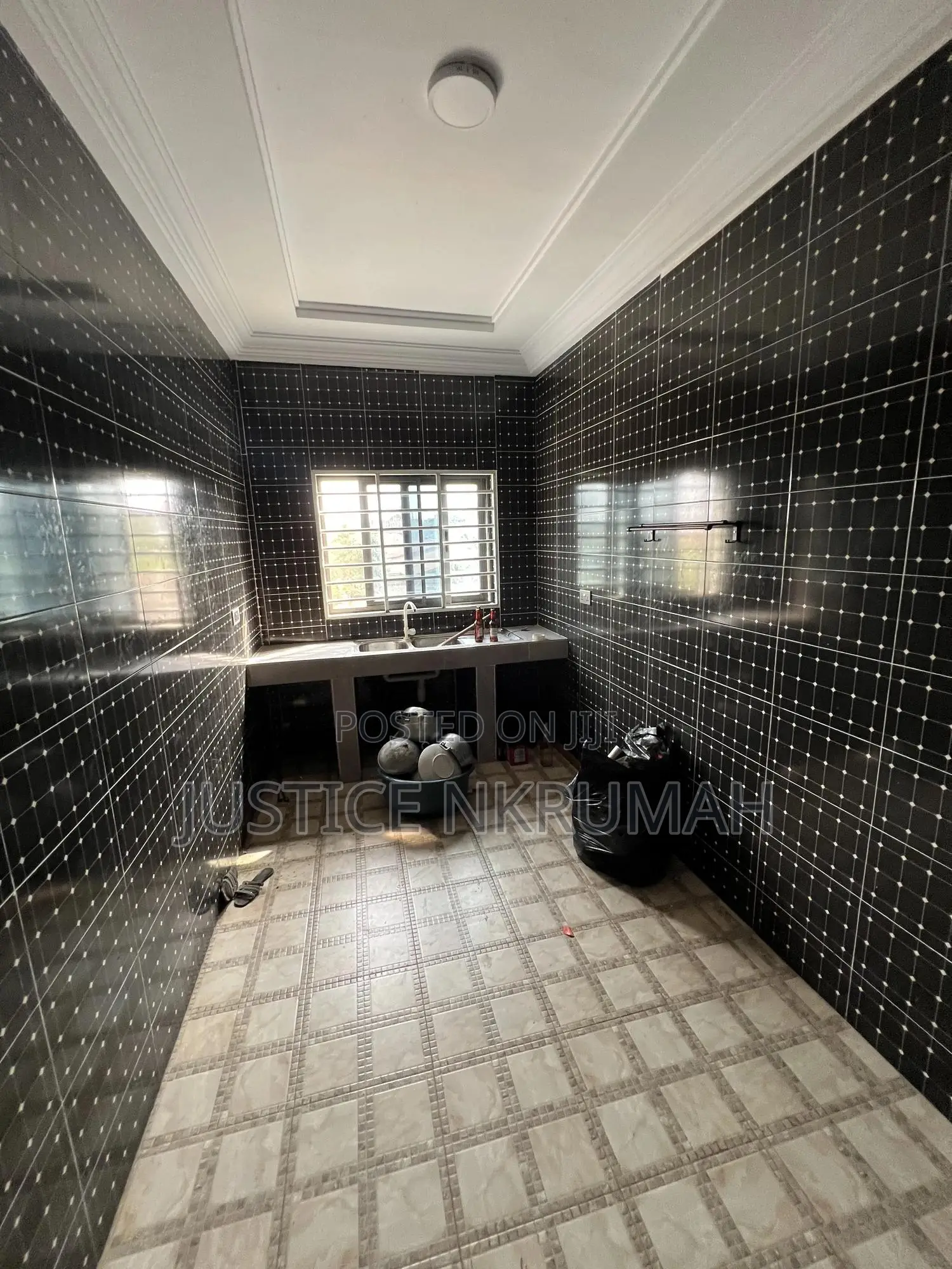 1bdrm Apartment in Mr Justice Estate, Bortiano for rent
