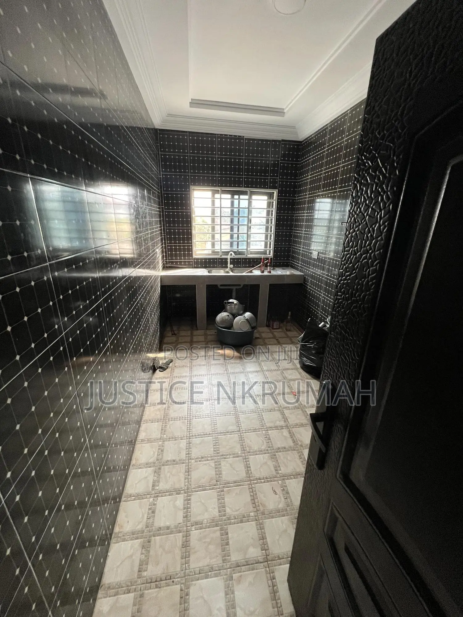 1bdrm Apartment in Mr Justice Estate, Bortiano for rent