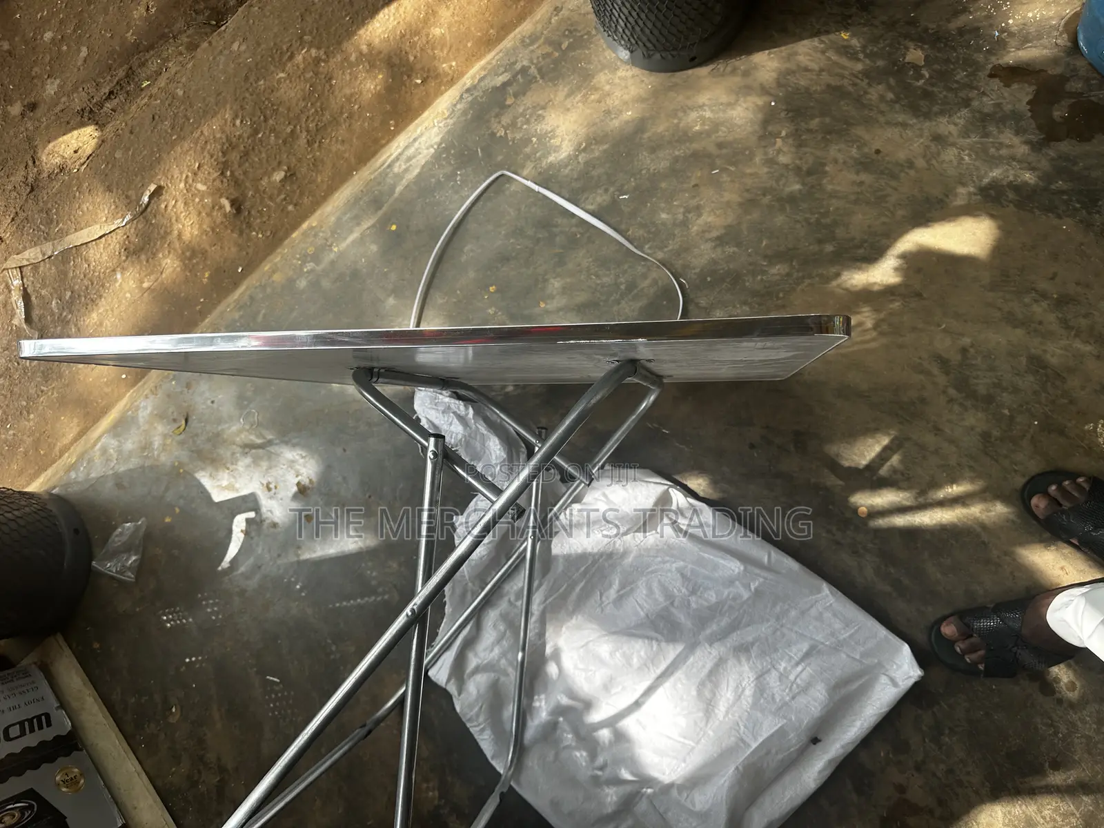 Sleek Perfect Foldable Table