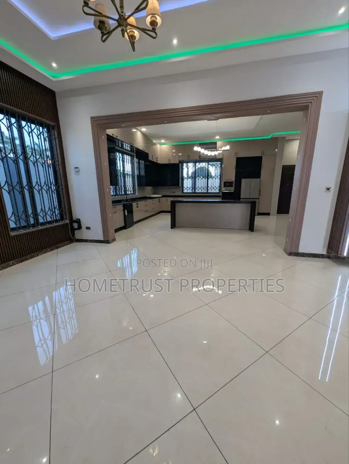 5bdrm Duplex in Hometrust Properties, Airport Residential Area for sale