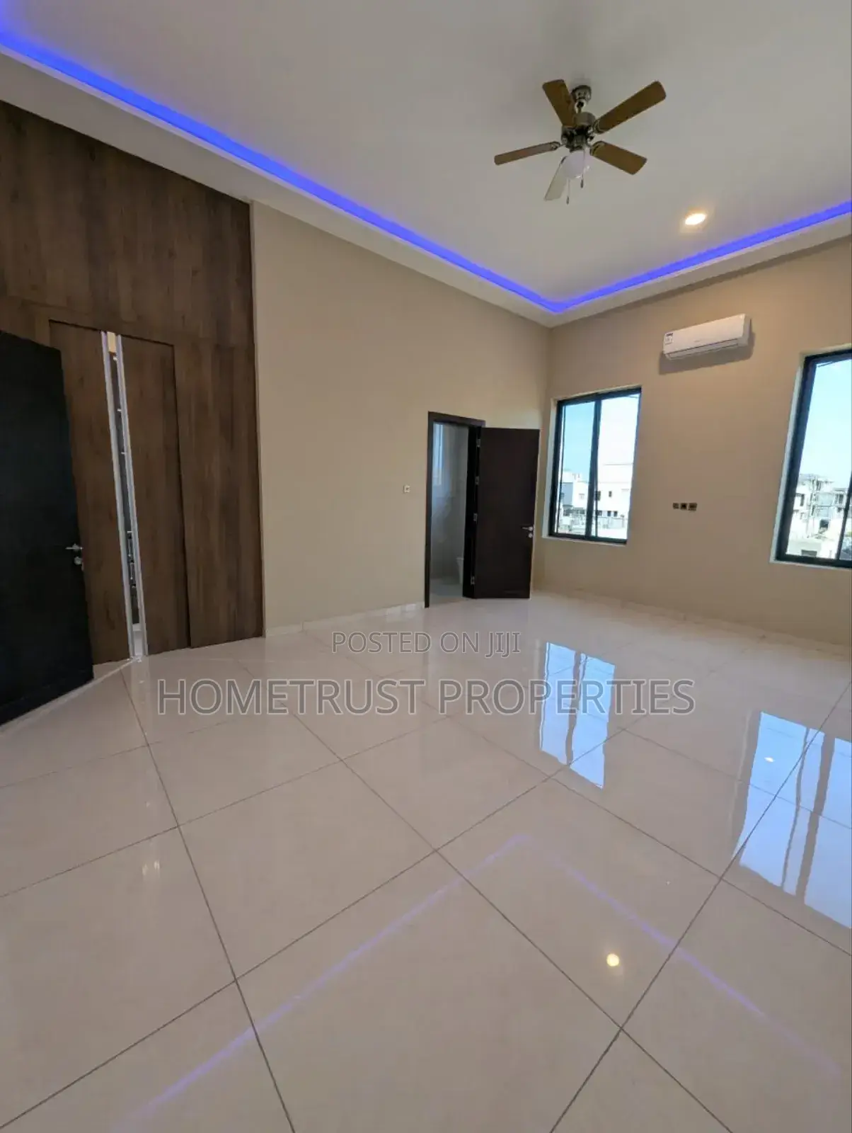5bdrm Duplex in Hometrust Properties, Airport Residential Area for sale