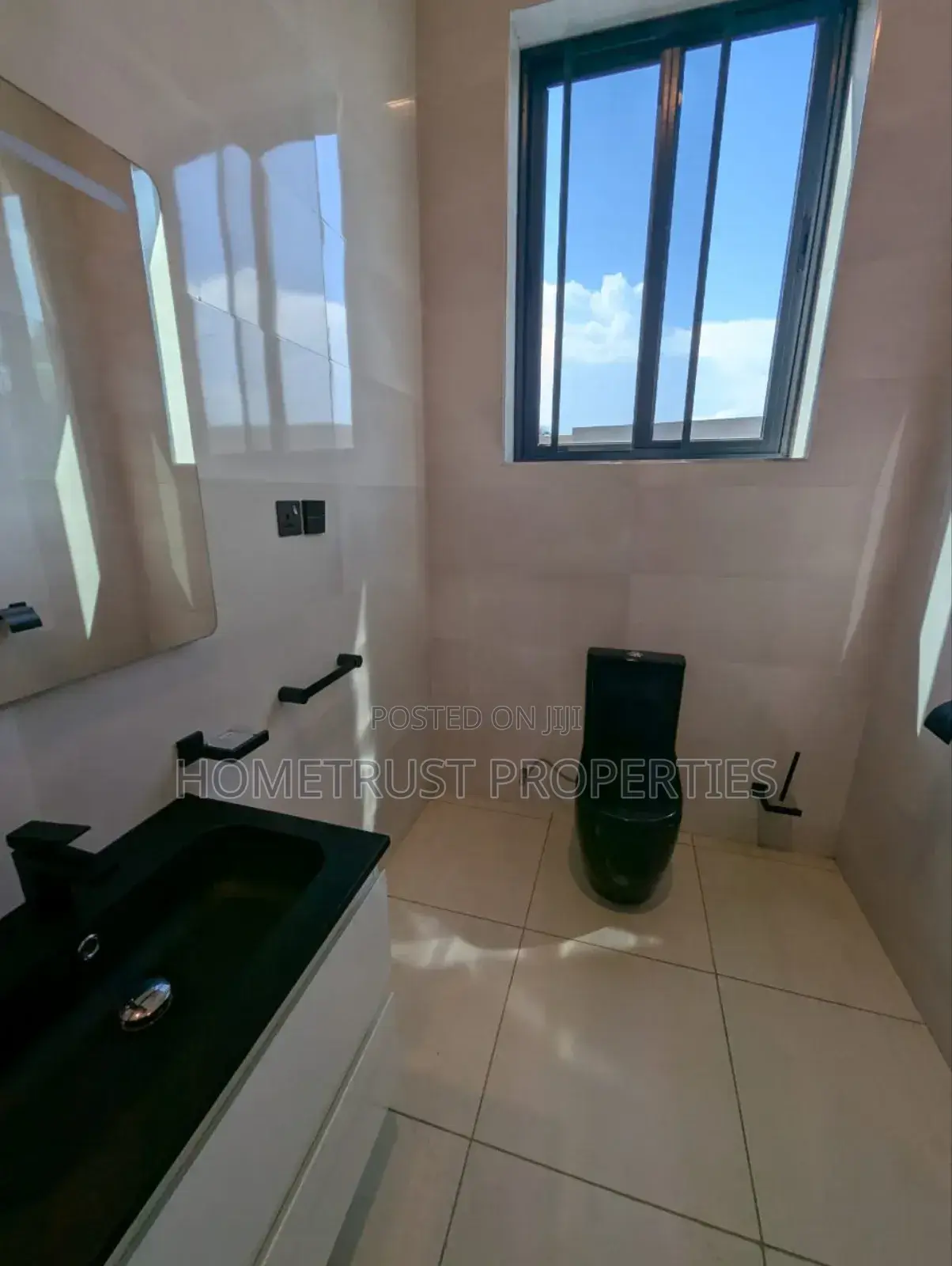 5bdrm Duplex in Hometrust Properties, Airport Residential Area for sale