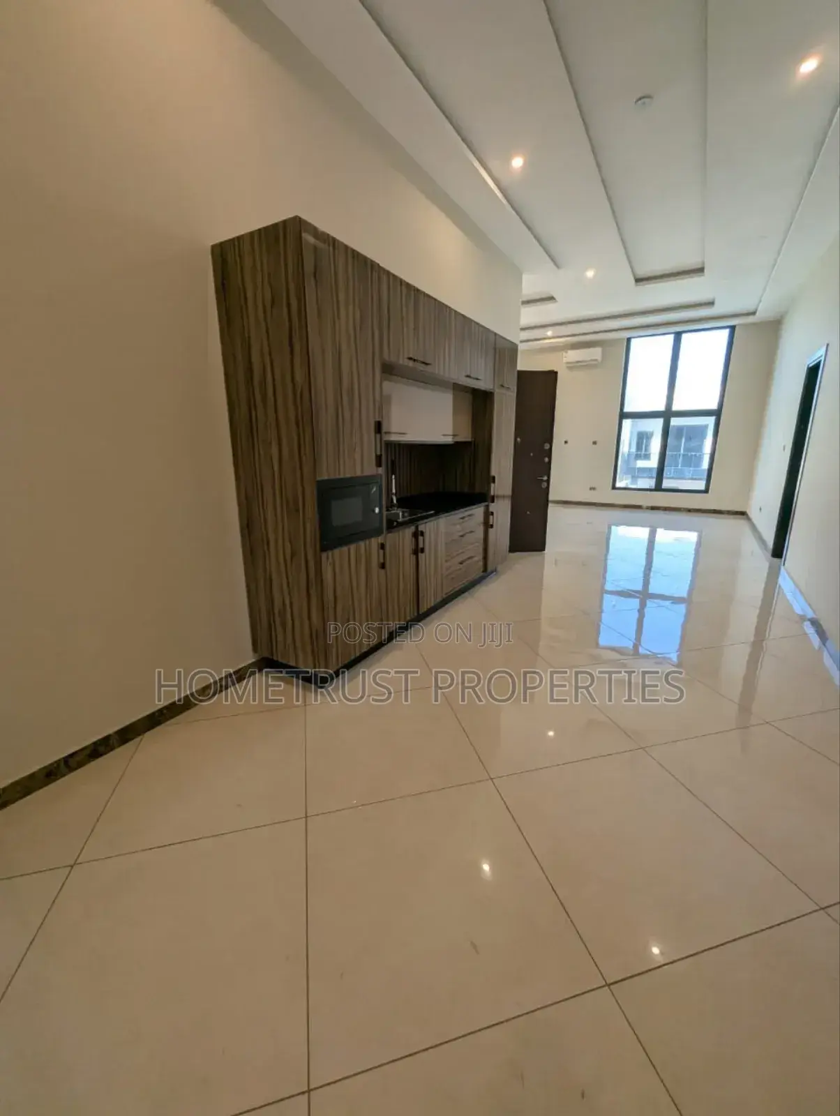 5bdrm Duplex in Hometrust Properties, Airport Residential Area for sale