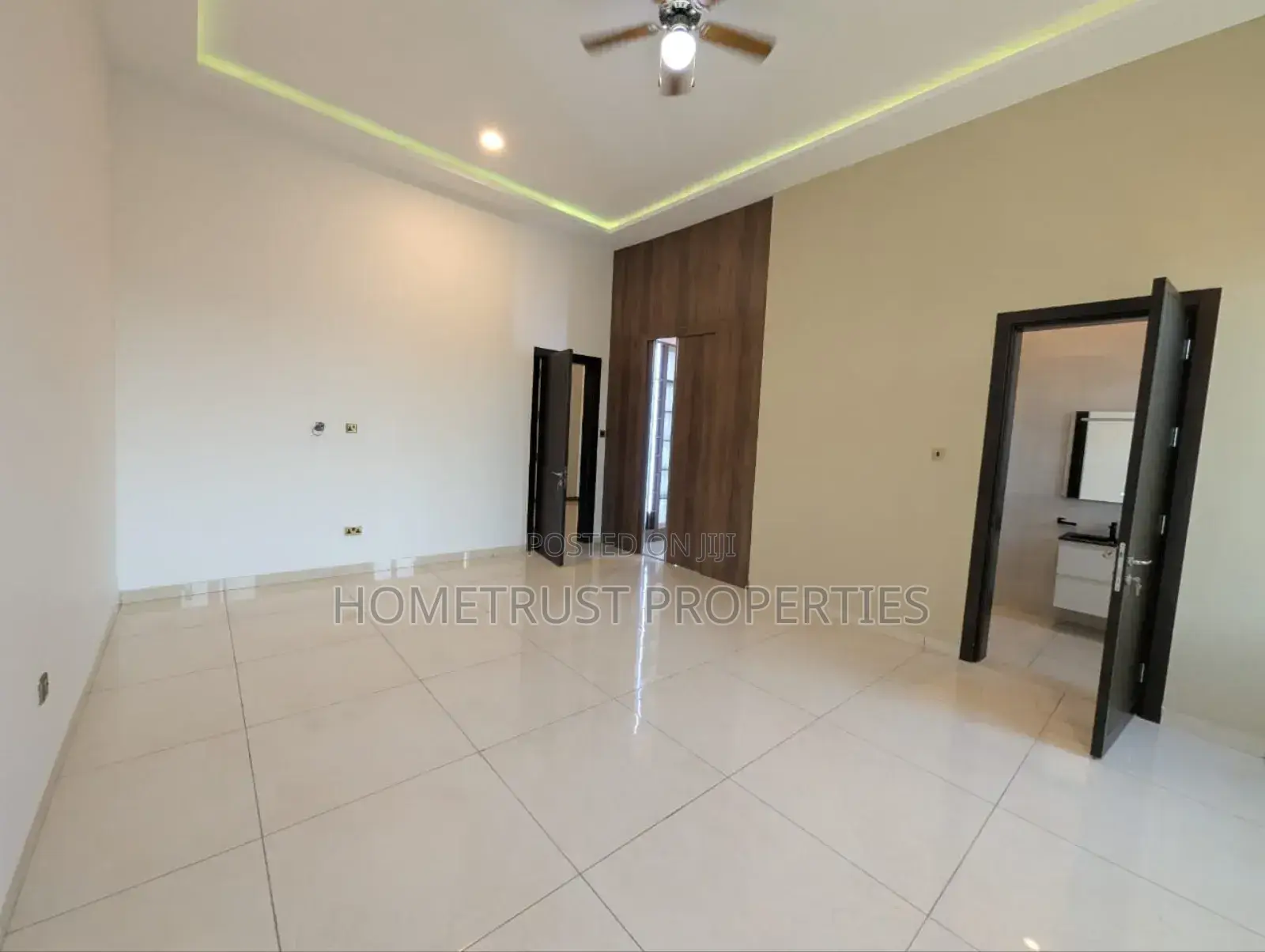 5bdrm Duplex in Hometrust Properties, Airport Residential Area for sale