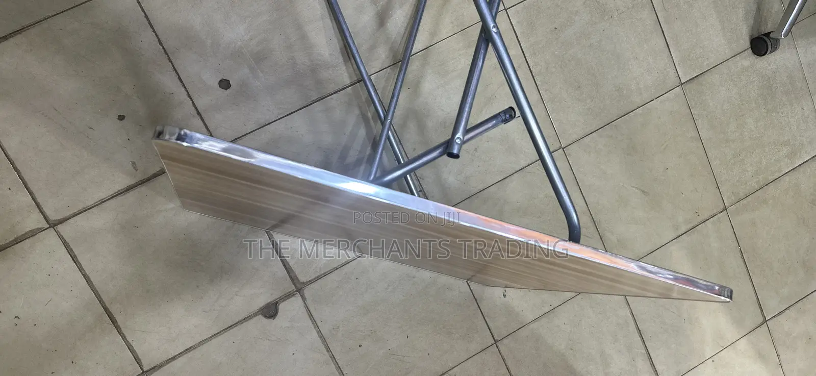 Sleek Perfect Foldable Table