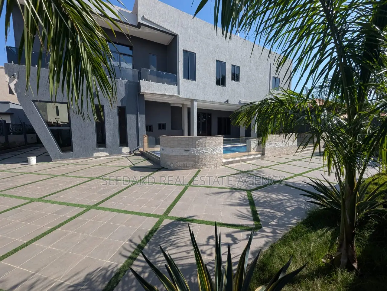 5bdrm Mansion in Tseaddo for sale