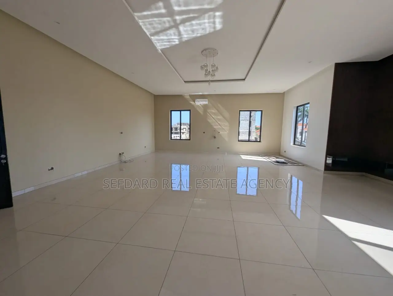 5bdrm Mansion in Tseaddo for sale