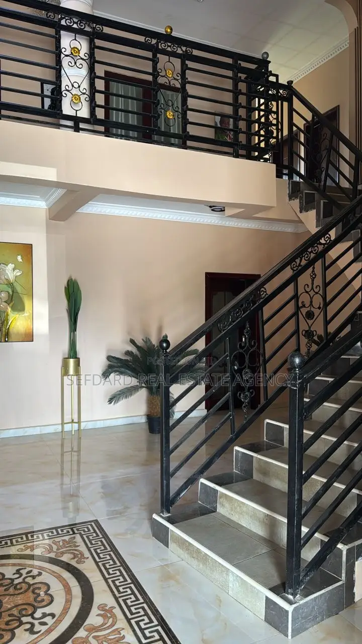 Furnished 8bdrm House in Spintex for sale
