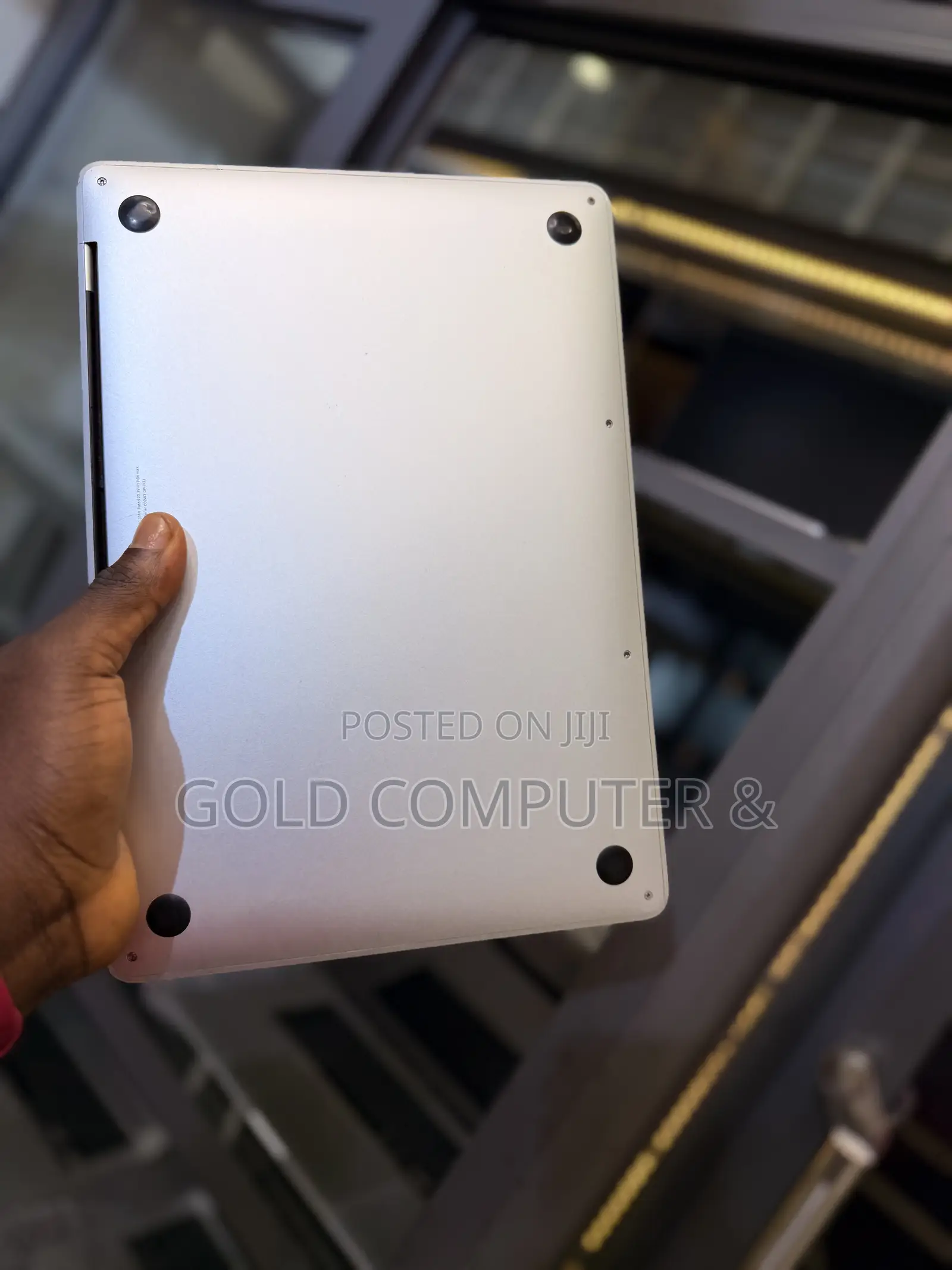 Laptop Apple MacBook Pro 2017 16GB Intel Core I5 SSD 512GB