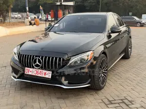 Mercedes-Benz C300 2016 Black