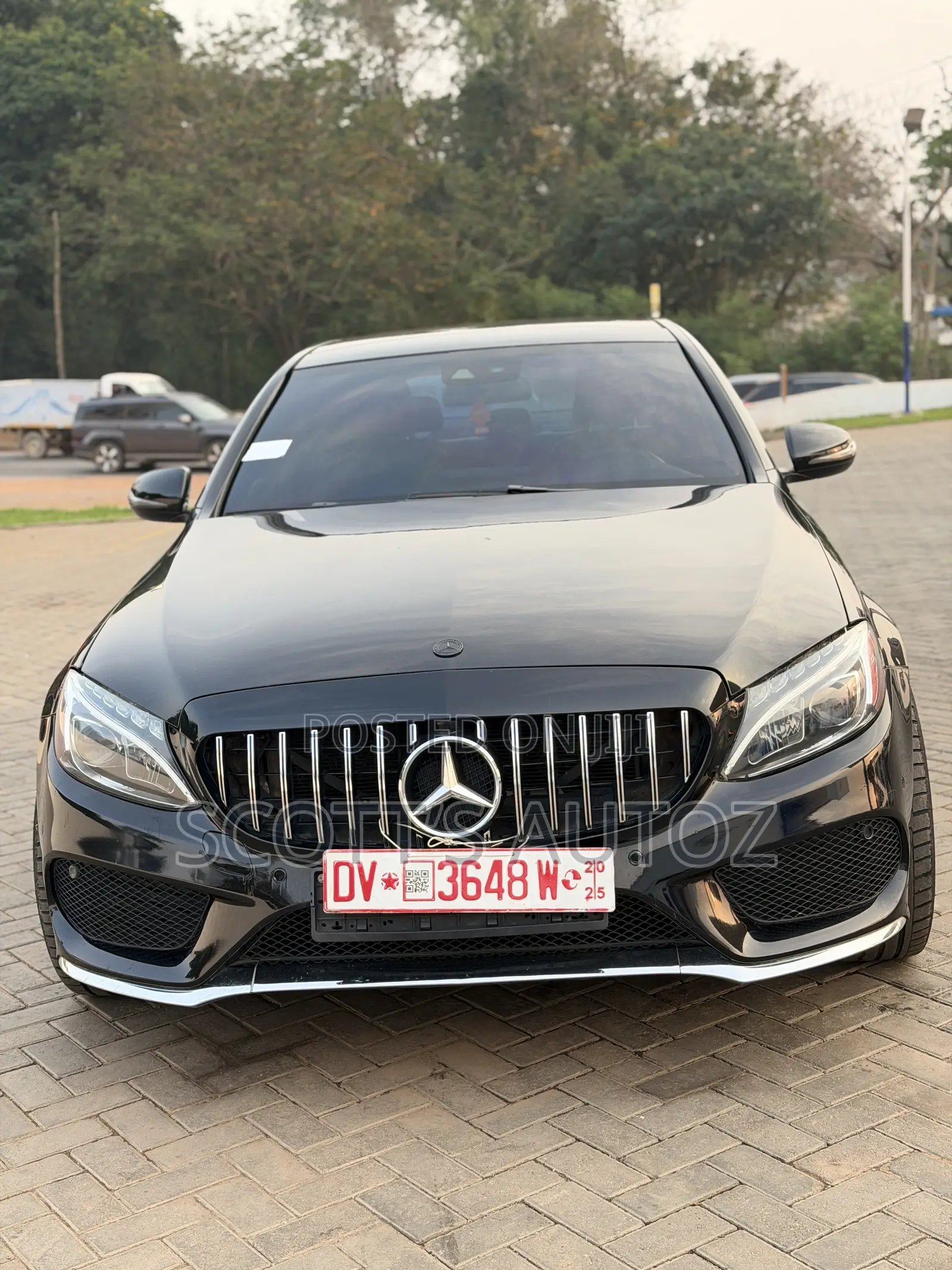 Mercedes-Benz C300 2016 Black