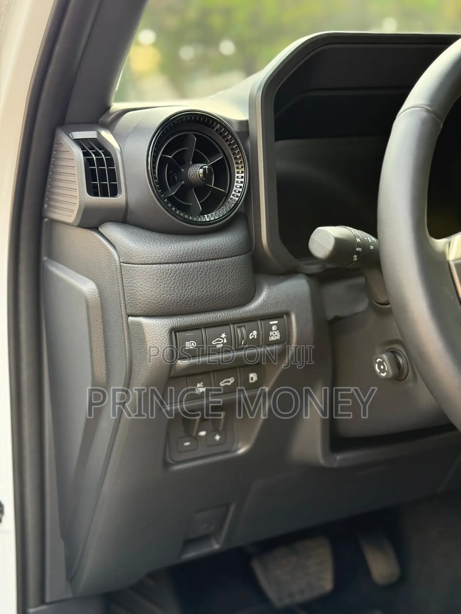 Toyota Land Cruiser Prado 2026 White