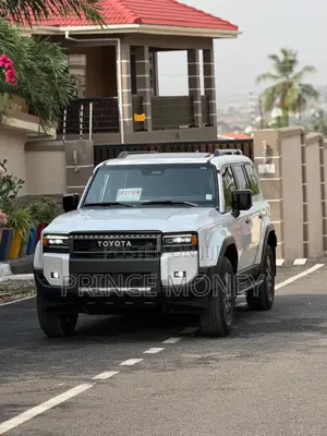 Toyota Land Cruiser Prado 2026 White