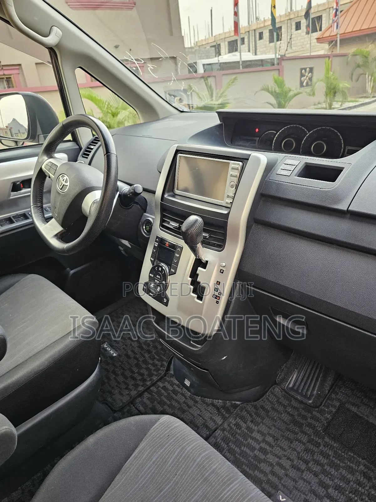 Toyota Voxy 2012 Purple
