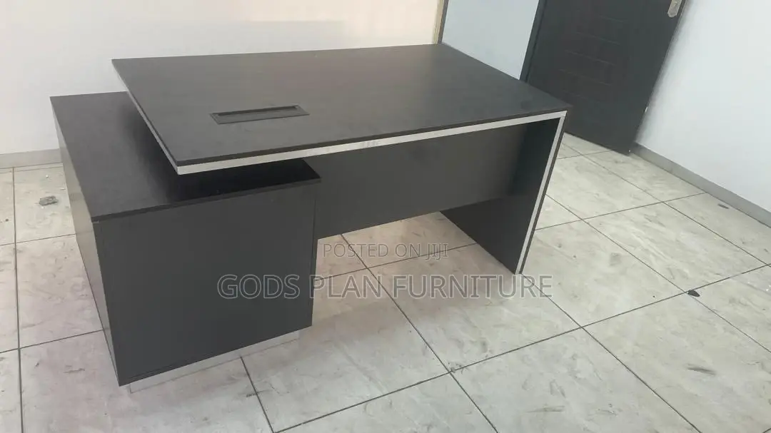 Advance Office Desk