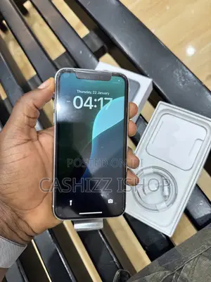 Apple iPhone XR 64 GB White