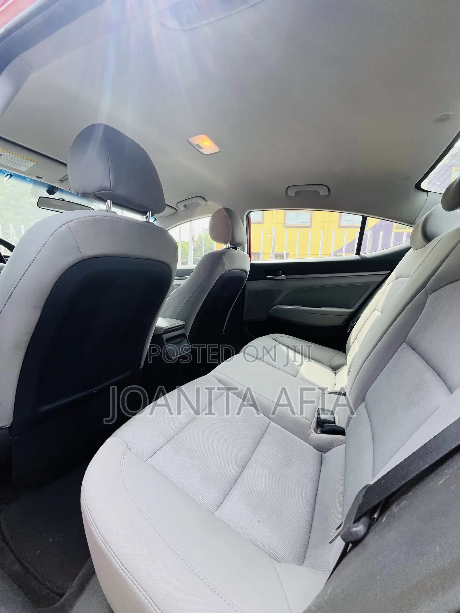 Hyundai Elantra SE Sedan FWD (2.0L 4cyl 6M) 2017 Red