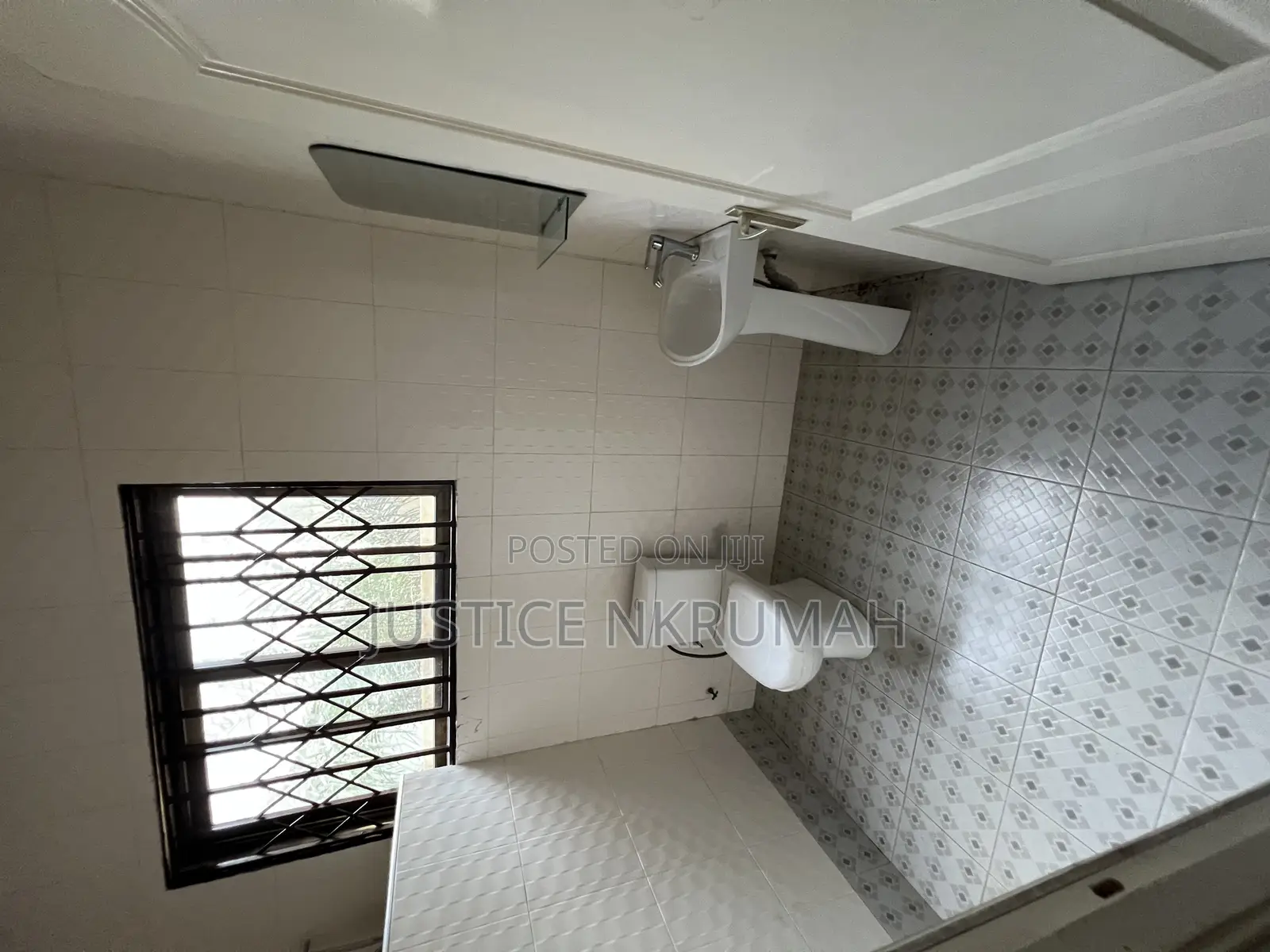 3bdrm Apartment in Mr Justice Estate, Kasoa for rent