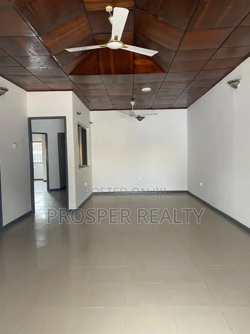 3bdrm House in Spintex for rent