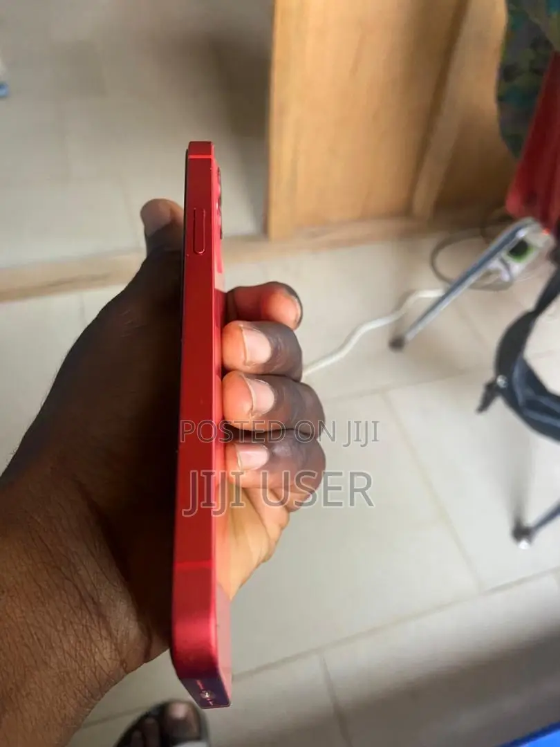 Apple iPhone 12 128 GB Red