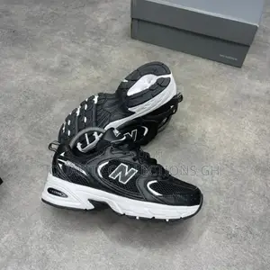 New Balance 530 Black and White