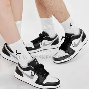 Jordan 1 Low Smoke Grey