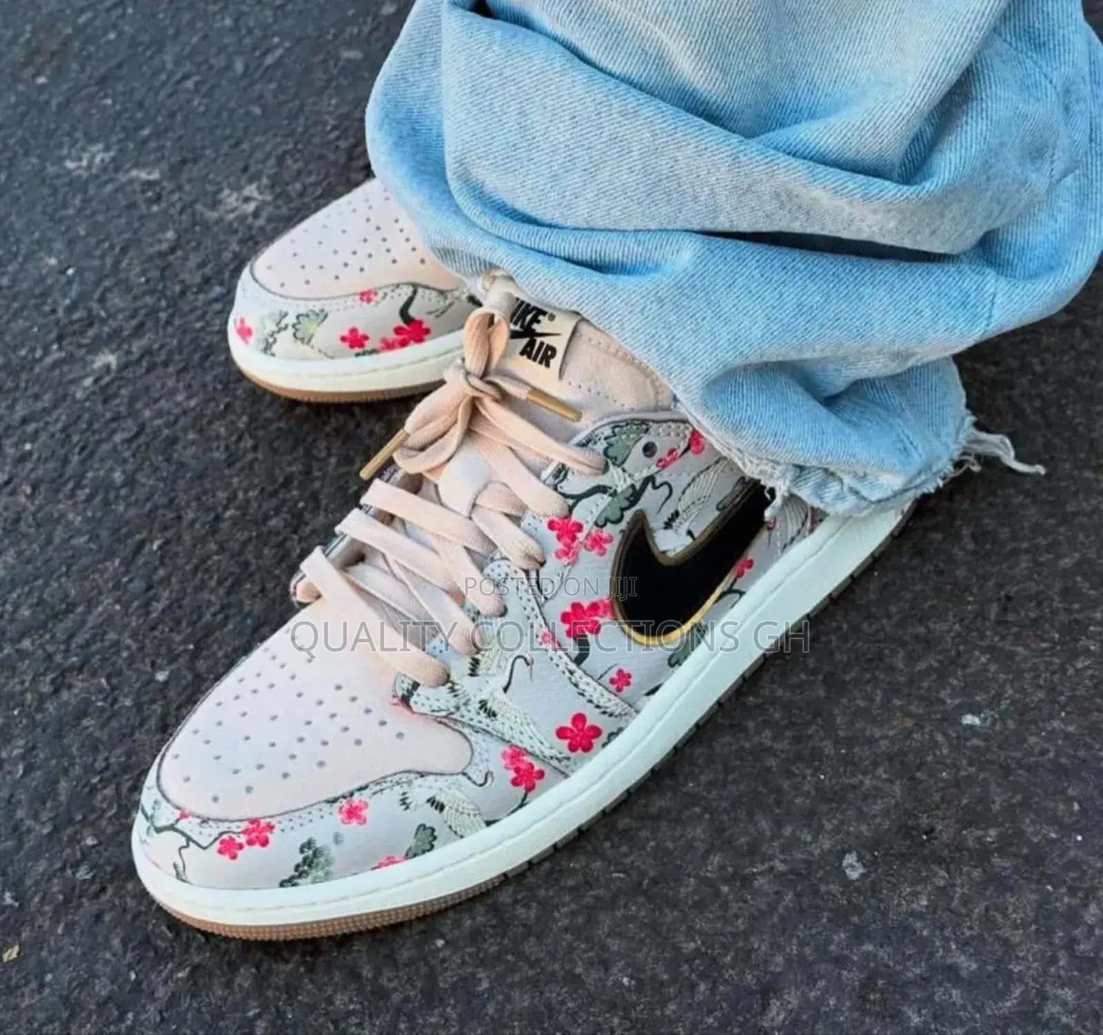 Jordan 1low Phantom