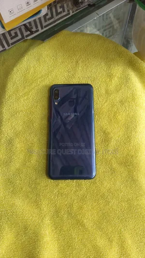 Samsung Galaxy A20e 32 GB Blue