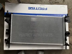 Ford Focus 2012 2013 2014 2015 2016 2017 2018 Radiator/ Water Tank