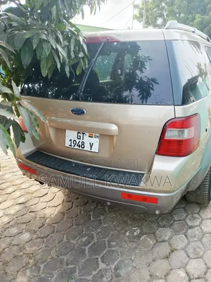 Ford Fiesta 2005 Maroon
