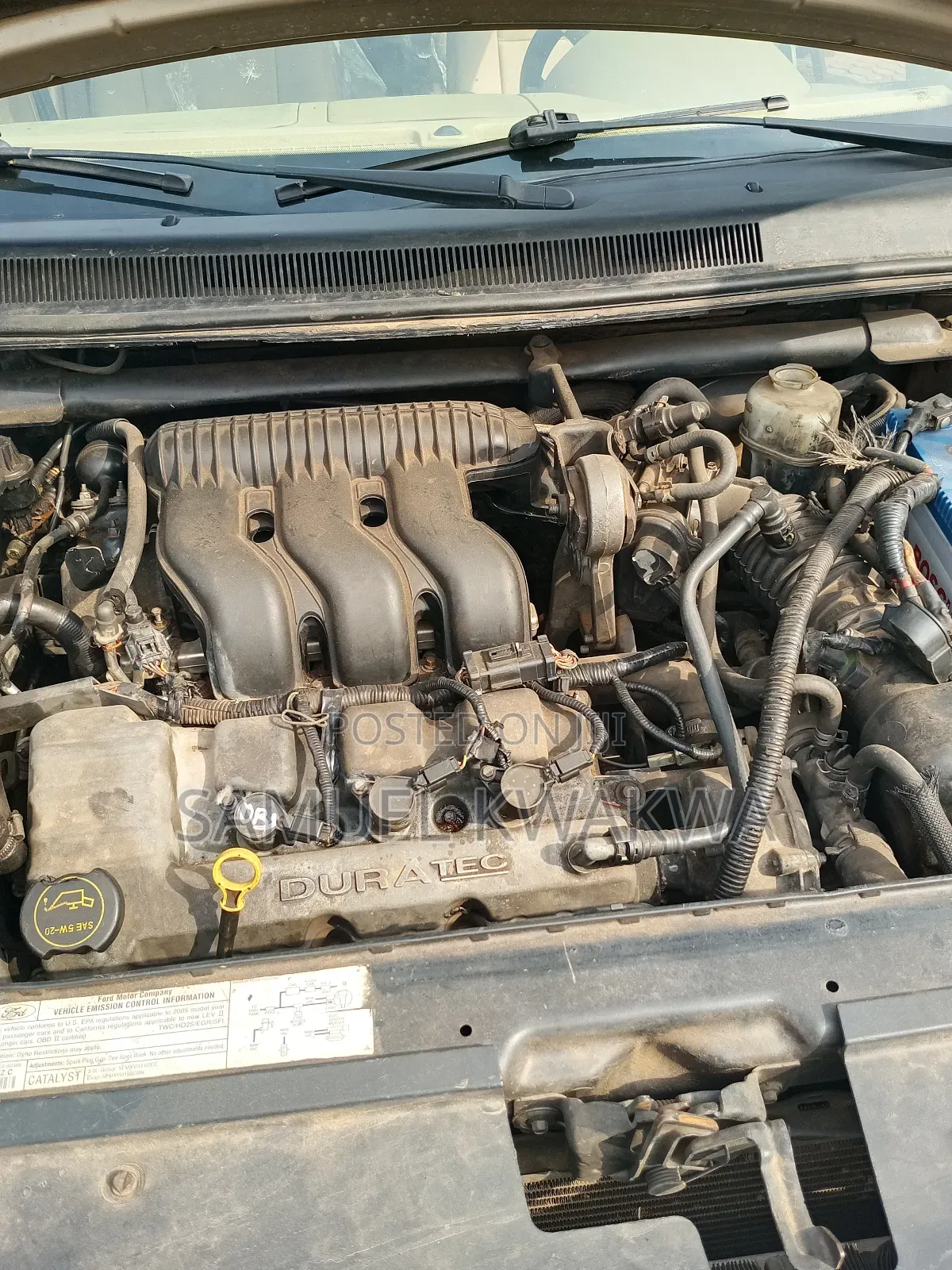 Ford Fiesta 2005 Maroon