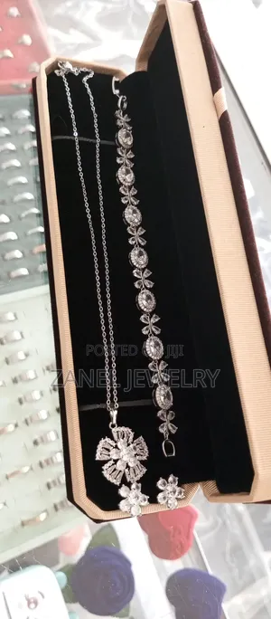 Elegant Zirconia Jewelry Set